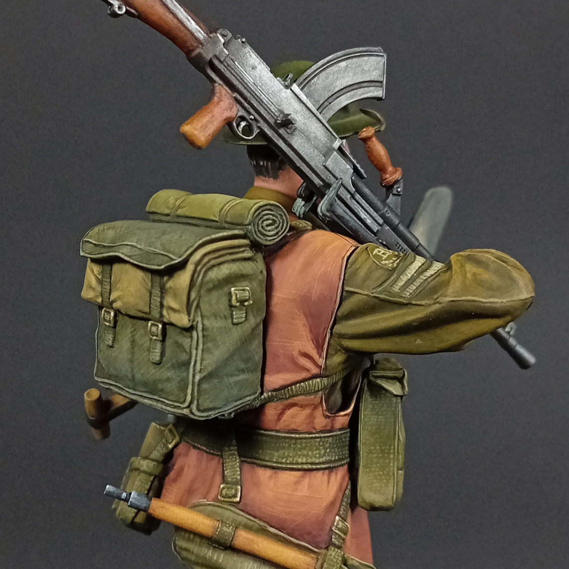 Commonwealth Bren Gunner